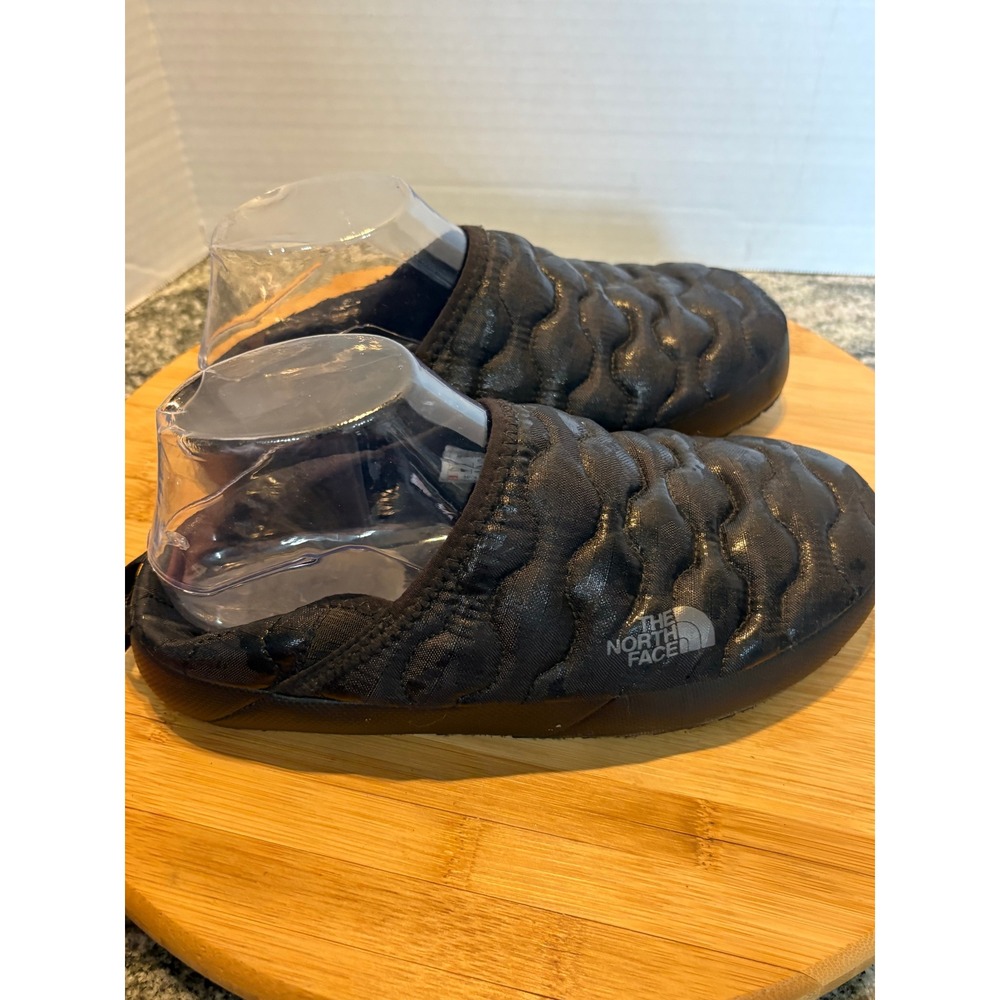 The North Face ThermoBall Traction Mule IV Black Shiny Slippers NF0A32YZ Size 7 - Picture 5 of 8